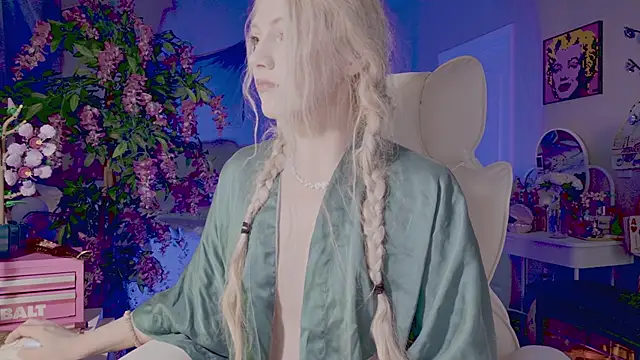 Talulaa online show from April 9, 2026, 8:14 pm