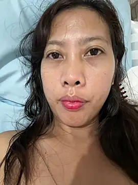 Snapshot of Ressythersty chatting on February 24, 2026, 4:49 pm Ressythersty online show from February 24, 2026, 4:49 pm