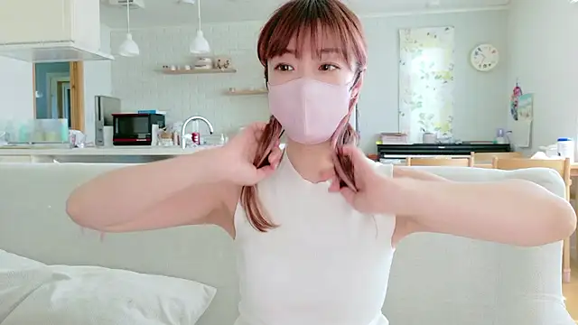 SUZU 1201 online show from May 14, 2026, 1:34 am