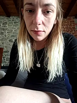 Snapshot of SexyAlya chatting on October 4, 2025, 9:40 am SexyAlya online show from October 4, 2025, 9:40 am