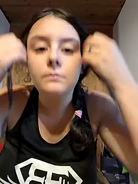 Snapshot of YoungLiisaxx chatting on September 25, 2025, 4:11 pm YoungLiisaxx online show from September 25, 2025, 4:11 pm