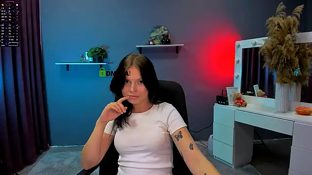 Snapshot of renata_sweety chatting on September 17, 2025, 1:02 pm renata sweety online show from September 17, 2025, 1:02 pm