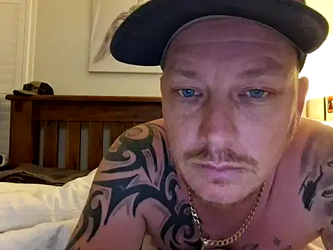 brokecountrylads online show from November 28, 2025, 11:24 am