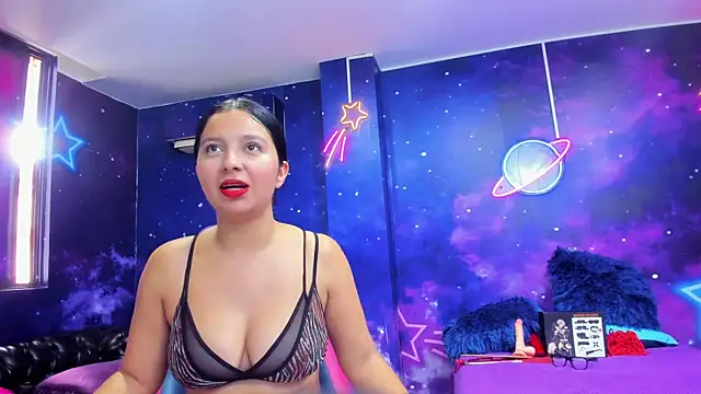 Snapshot of Thalia_Cortea chatting on October 14, 2025, 3:02 pm Thalia Cortea online show from October 14, 2025, 3:02 pm