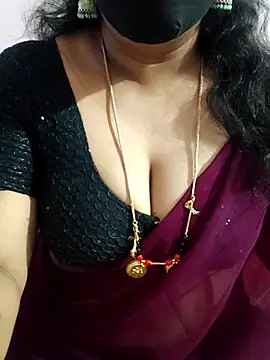 luci-queen online show from May 23, 2026, 7:29 pm