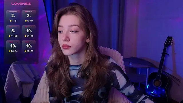 Snapshot of AstraMist chatting on November 5, 2025, 1:33 pm AstraMist online show from November 5, 2025, 1:33 pm