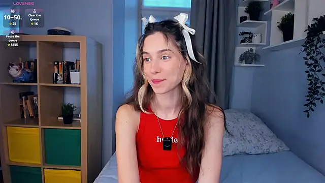 AntonettaTarring online show from November 29, 2025, 8:50 am