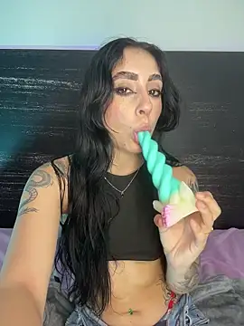 sharlot24 online show from March 10, 2026, 3:11 am