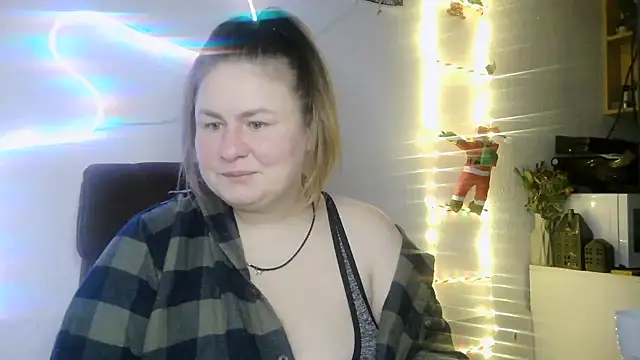 MartaXLove online show from December 13, 2025, 7:53 pm