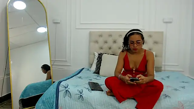 charlotte dante212 online show from October 10, 2025, 4:33 am