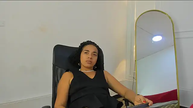 charlotte dante212 online show from July 19, 2026, 5:44 am
