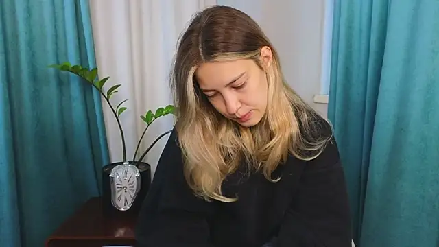 Snapshot of AngelicRice chatting on September 13, 2025, 11:10 am AngelicRice online show from September 13, 2025, 11:10 am