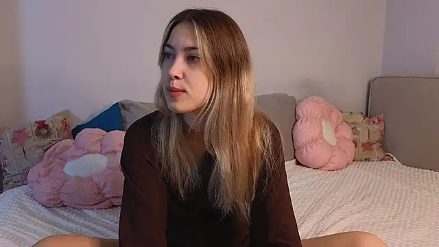 Snapshot of AngelicRice chatting on October 5, 2025, 11:30 am AngelicRice online show from October 5, 2025, 11:30 am