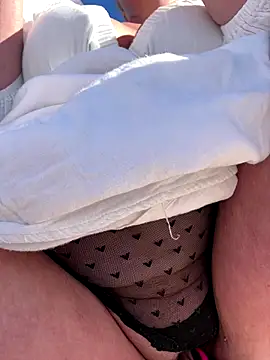 Horny mom40 online show from September 23, 2025, 10:51 am