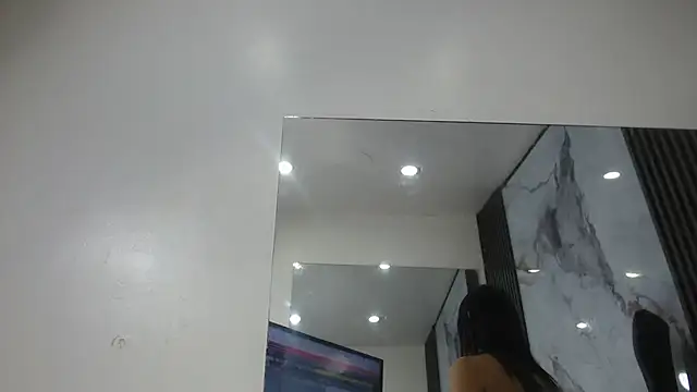 Snapshot of CamelyHott chatting on October 11, 2025, 6:50 pm CamelyHott online show from October 11, 2025, 6:50 pm