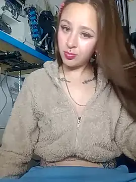Tatii-Bunny online show from September 12, 2025, 3:28 am
