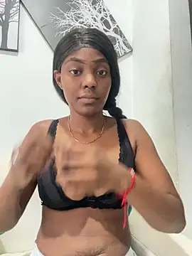 zaracollins01 online show from September 25, 2025, 8:23 pm