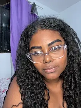 LunaSthena online show from September 23, 2025, 10:24 pm