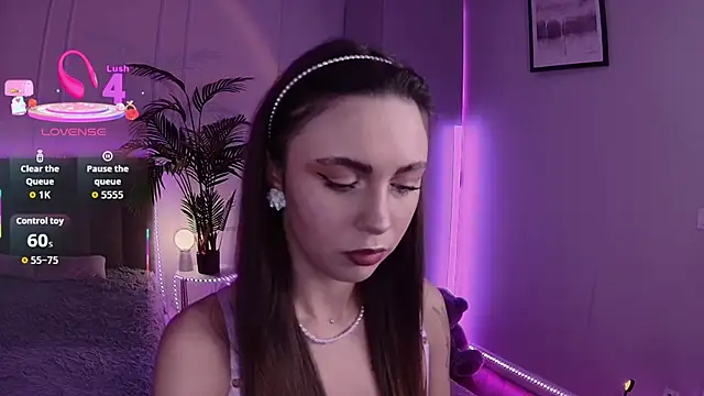 Snapshot of Leri_Star chatting on October 8, 2025, 7:44 pm Leri Star online show from October 8, 2025, 7:44 pm