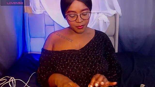 Snapshot of Mimi_Gil chatting on February 14, 2026, 1:19 pm Mimi Gil online show from February 14, 2026, 1:19 pm