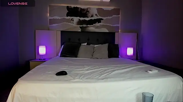 Isabella glam online show from October 8, 2025, 7:11 pm