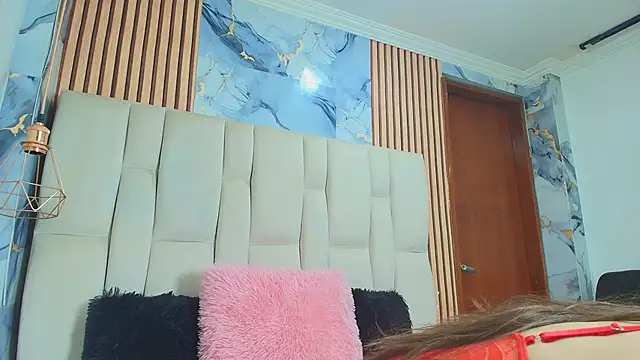 Dafne castro  online show from March 2, 2026, 6:37 pm