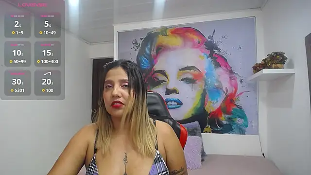 Snapshot of tiana_breeze chatting on October 18, 2025, 9:04 pm tiana breeze online show from October 18, 2025, 9:04 pm