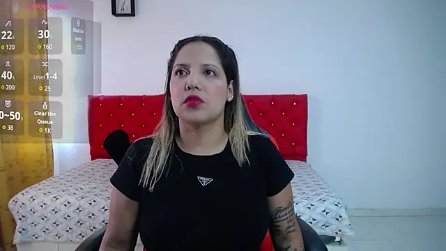 Snapshot of tiana_breeze chatting on November 3, 2025, 6:53 pm tiana breeze online show from November 3, 2025, 6:53 pm