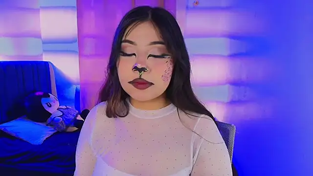 annie-russel online show from October 2, 2025, 2:18 am