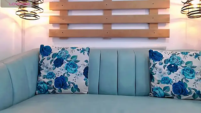 ArianaSantana online show from October 4, 2025, 12:47 pm