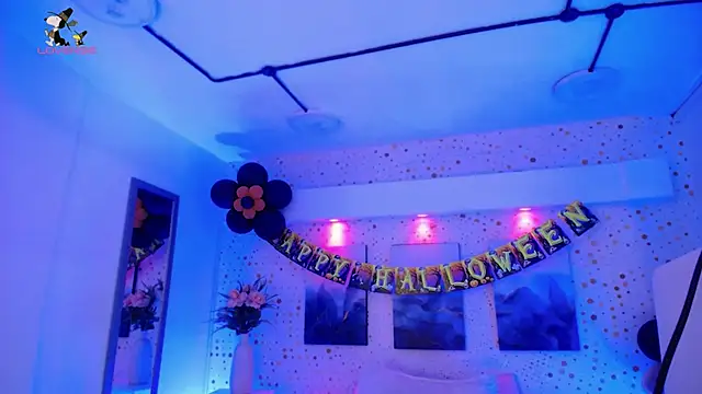 ArianaSantana online show from November 2, 2025, 12:51 pm