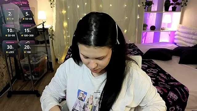 Snapshot of Nicole_Parshikova chatting on November 7, 2025, 10:15 am Nicole Parshikova online show from November 7, 2025, 10:15 am