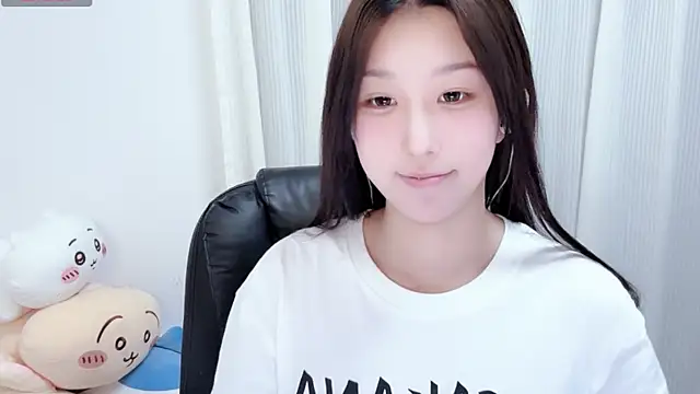 Winnie666- online show from December 15, 2025, 5:17 pm