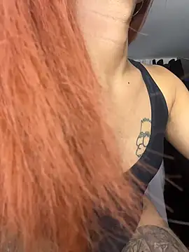 sissielil online show from November 2, 2025, 2:41 pm