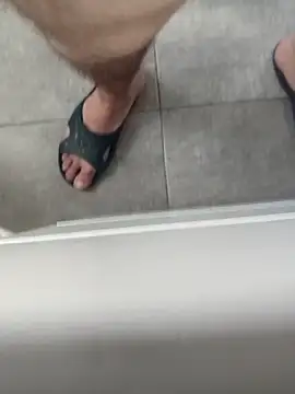 Snapshot of Yazaza1999 chatting on October 12, 2025, 12:15 pm Yazaza1999 online show from October 12, 2025, 12:15 pm