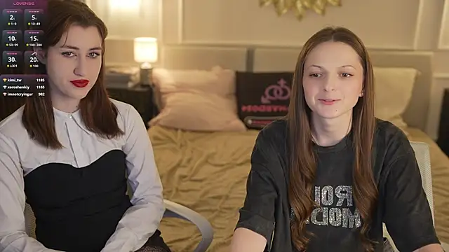 Snapshot of _Dasha_054 chatting on October 13, 2025, 2:28 pm Dasha 054 online show from October 13, 2025, 2:28 pm