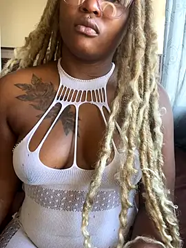 Snapshot of houseforsex chatting on October 23, 2025, 6:34 am houseforsex online show from October 23, 2025, 6:34 am