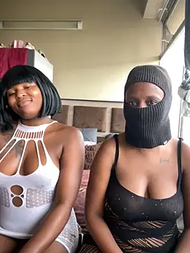 Snapshot of houseforsex chatting on November 3, 2025, 1:45 pm houseforsex online show from November 3, 2025, 1:45 pm