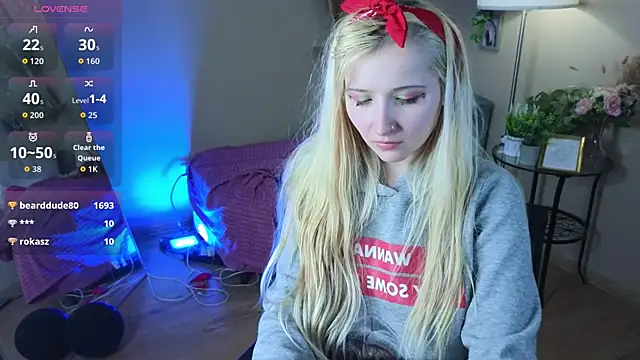 Milana Key online show from December 1, 2025, 10:09 am