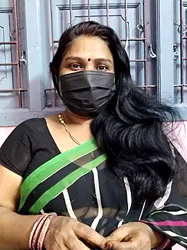 Snapshot of Tamil_Azhaghi25 chatting on November 1, 2025, 5:59 pm Tamil Azhaghi25 online show from November 1, 2025, 5:59 pm