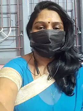 Snapshot of Tamil_Azhaghi25 chatting on November 10, 2025, 7:13 pm Tamil Azhaghi25 online show from November 10, 2025, 7:13 pm