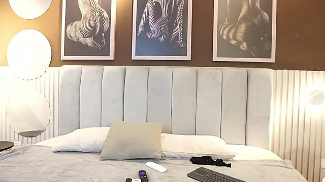 Tayler Kim online show from December 16, 2025, 6:24 pm