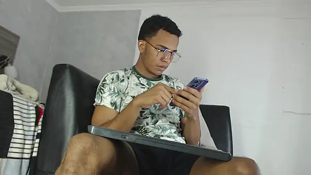 aston xvera online show from November 27, 2025, 9:39 pm