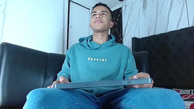 aston xvera online show from January 7, 2026, 4:48 am