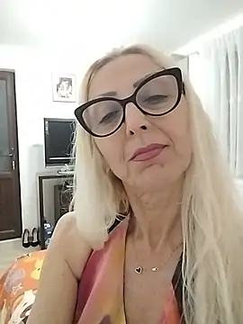  sexyBLONDE46  online show from April 9, 2026, 8:03 pm