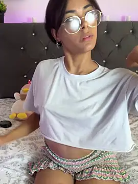 Snapshot of Im_Lyan chatting on October 9, 2025, 5:11 pm Im Lyan online show from October 9, 2025, 5:11 pm