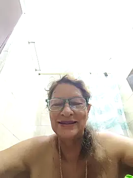 MaryLunne online show from October 25, 2025, 1:02 am