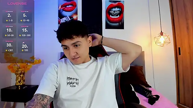 Snapshot of Nicolas_James_Sc chatting on September 10, 2025, 2:06 pm Nicolas James Sc online show from September 10, 2025, 2:06 pm