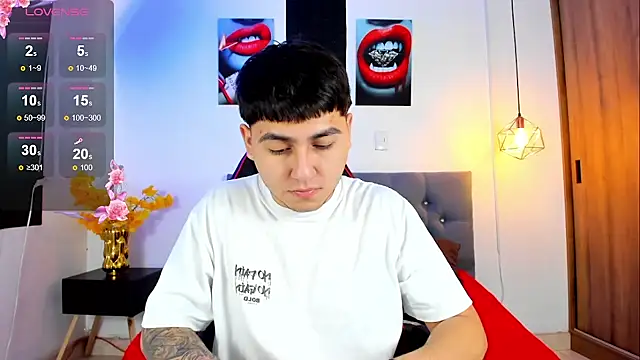 Snapshot of Nicolas_James_Sc chatting on October 9, 2025, 1:42 pm Nicolas James Sc online show from October 9, 2025, 1:42 pm