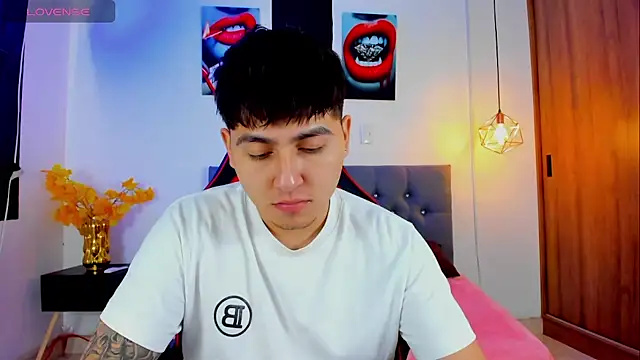 Snapshot of Nicolas_James_Sc chatting on November 24, 2025, 2:06 pm Nicolas James Sc online show from November 24, 2025, 2:06 pm